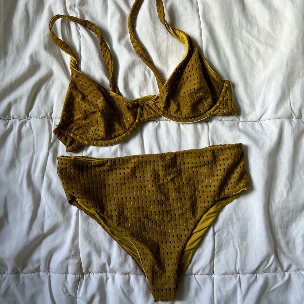 Acacia two piece